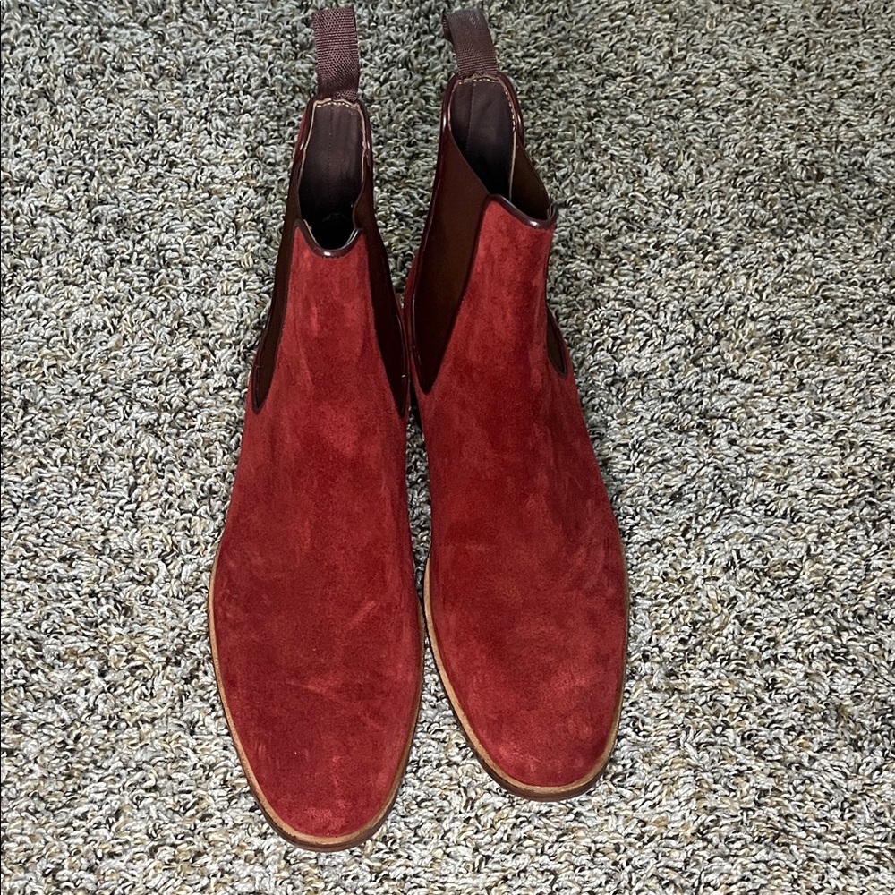 Men's Red Suede Chukka Boots